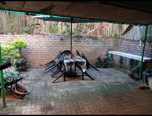 2 BEDROOM APARTMENT FOR SALE IN WHITE RIVER EXT 3